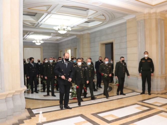 Hərbi Prokurorluqda Heydər Əliyevin vəfatının ildönümü ilə bağlı anım mərasimi keçirildi 